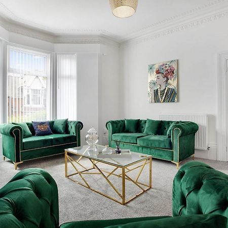 Stunning 4-Bedroom, 2 Bathrooms In Sunderland サンダーランド エクステリア 写真