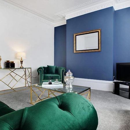 Stunning 4-Bedroom, 2 Bathrooms In Sunderland サンダーランド エクステリア 写真