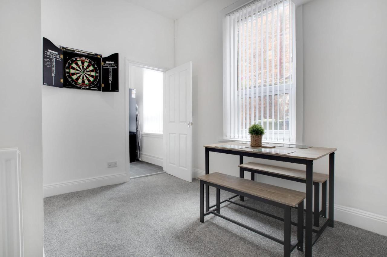 Stunning 4-Bedroom, 2 Bathrooms In Sunderland サンダーランド エクステリア 写真