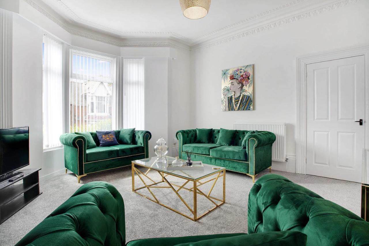 Stunning 4-Bedroom, 2 Bathrooms In Sunderland サンダーランド エクステリア 写真