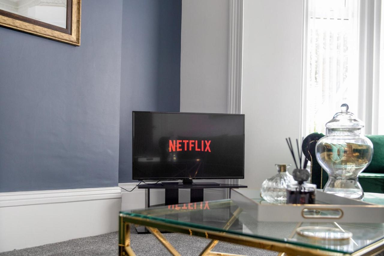 Stunning 4-Bedroom, 2 Bathrooms In Sunderland サンダーランド エクステリア 写真