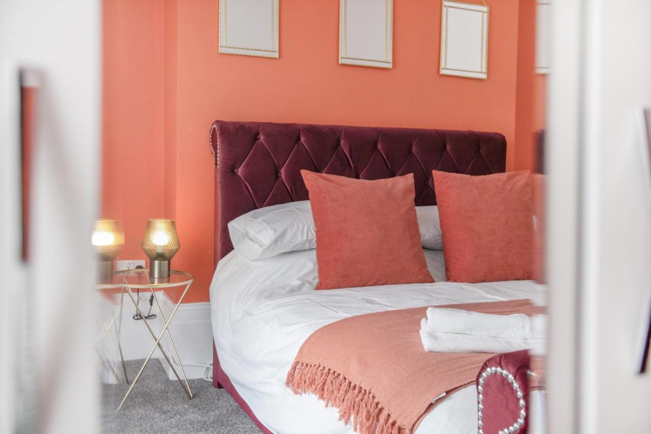 Stunning 4-Bedroom, 2 Bathrooms In Sunderland サンダーランド エクステリア 写真